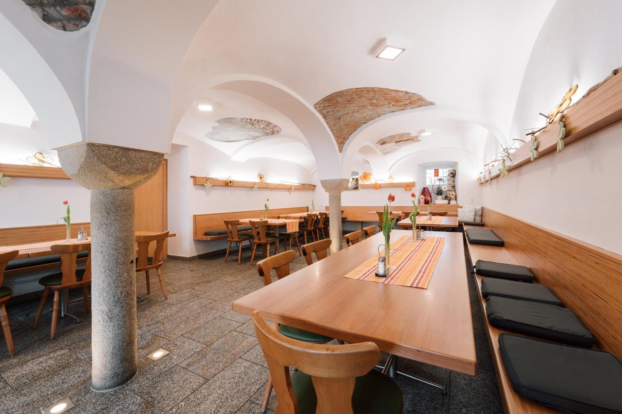 Hotel Weisses Ross Konnersreuth ภายนอก รูปภาพ