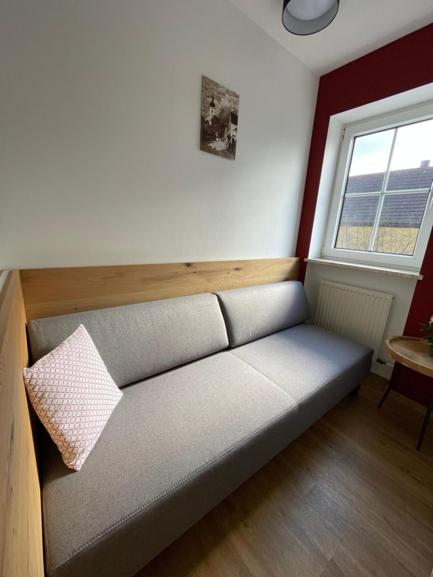 Hotel Weisses Ross Konnersreuth ภายนอก รูปภาพ